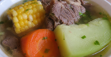 Caldo de Res con Verduras