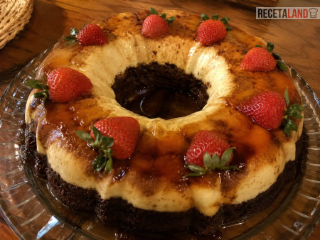 Chocoflan Decorado con fresas