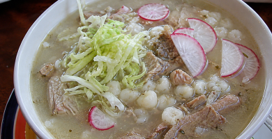 Pozole Blanco de Pollo