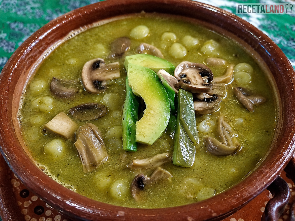 Pozole Vegano de Setas