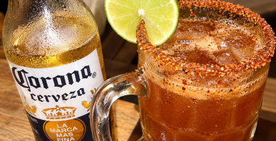Michelada con cerveza Corona