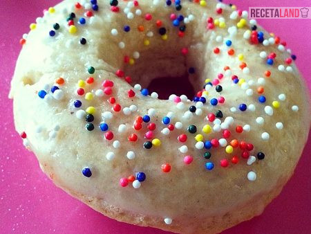Dona decorada con SprinklesDona decorada con Sprinkles