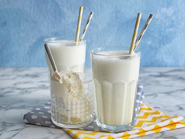 Batido de Vainilla con Helado Batido de Vainilla con Helado
