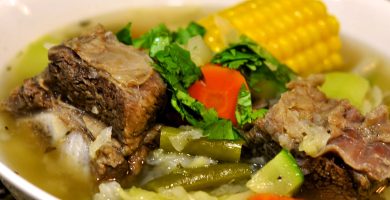 Sopa de Res Salvadoreña