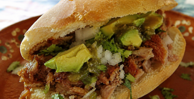 Torta de Carnitas casera