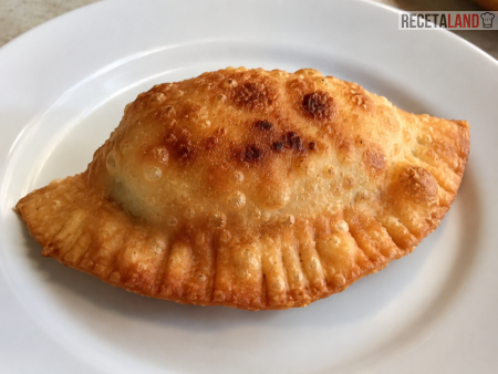 Empanada de camarón frita casera