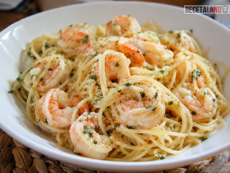 Espagueti con Camarones