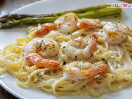 Receta de Pasta Alfredo con camarones