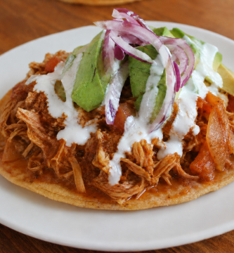 Tostada de Tinga