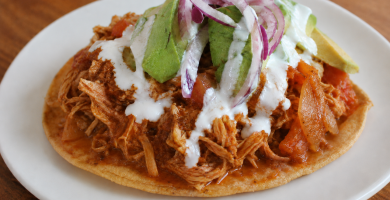 Tostada de Tinga