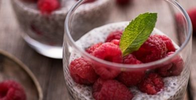 pudin de chia con frambuesas