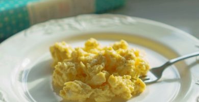 como hacer huevos revueltos