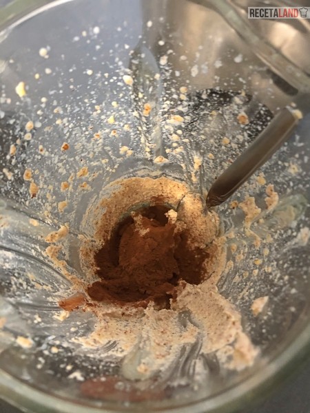 Haciendo crema de cacao y avellana casera