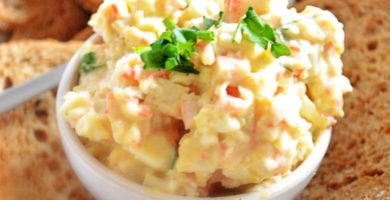 Ensalada de Surimi con Mayonesa y Crema