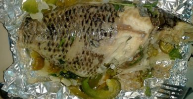 pescado empapelado con verduras
