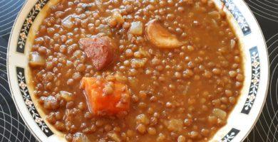 Plato de lentejas con chorizo