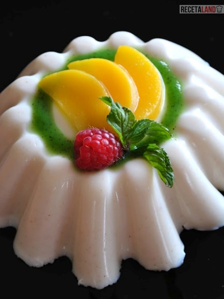gelatina de yogurt con frutas