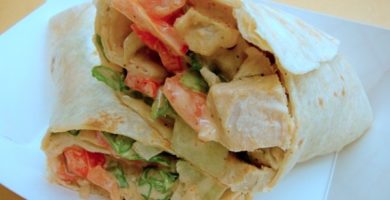 Wrap de Pollo, Lechuga y Verduras