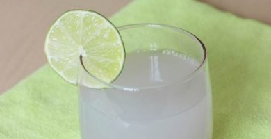 Agua de arroz fresca con limon