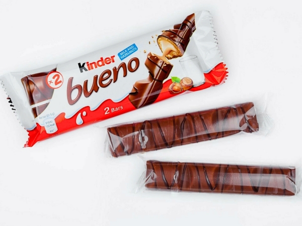 Paquete de Kinder Bueno ingredientes batido de kinder bueno
