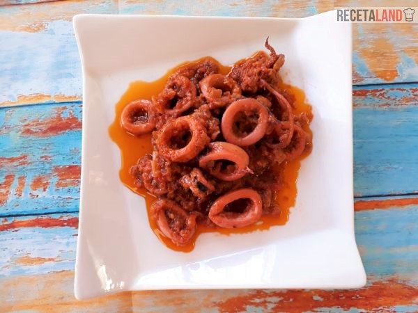Plato de Calamares en salsa