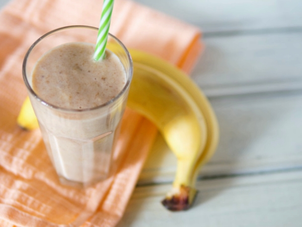 Batido de Plátano o Banana con Leche, tipo Milkshake