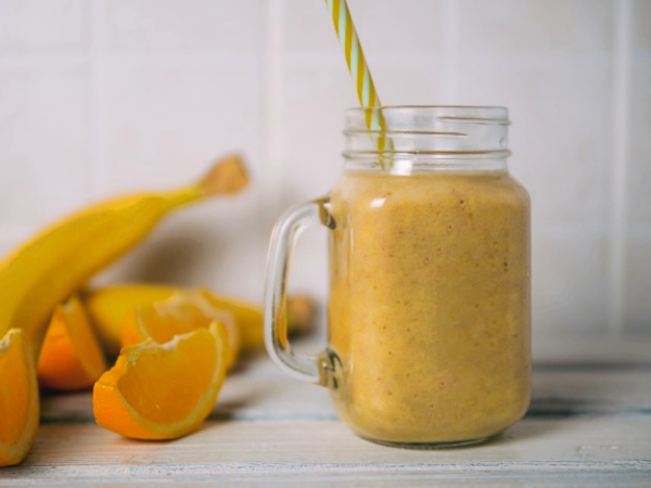 Batido o Licuado de platano y naranja Batido o Licuado de platano y naranja