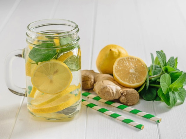 Agua de Jengibre Fresca con limón