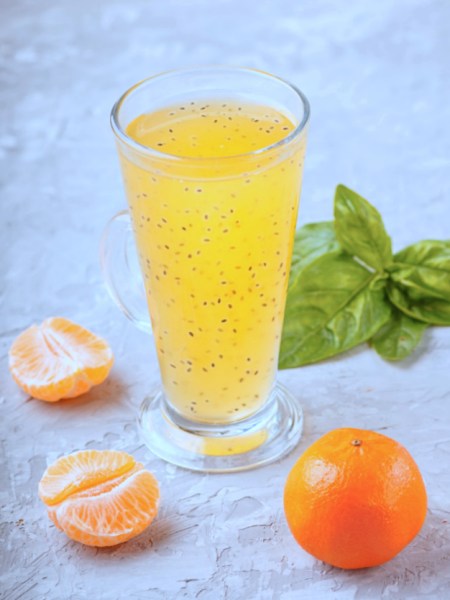 Agua de mandarina y chia Agua de mandarina y chia