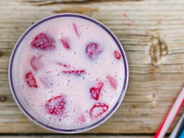 Agua de fresa estilo michoacan Agua de fresa estilo michoacan
