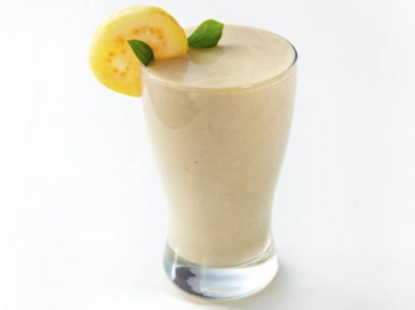 Agua de guayaba con leche Agua de guayaba con leche