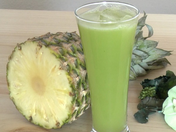 Batido o Licuado de piña y apio Batido o Licuado de piña y apio