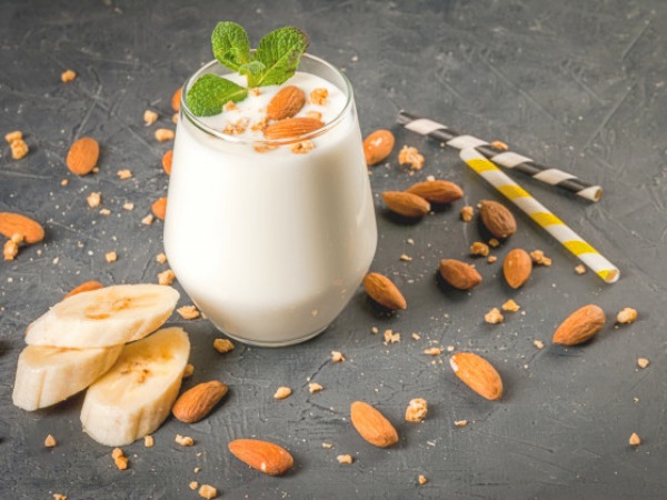 Batido de Frutas con Leche de Almendras (vegano) Batido de Frutas con Leche de Almendras (vegano)