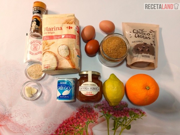 Ingredientes Bizcocho con naranja y pepitas de Chocolate