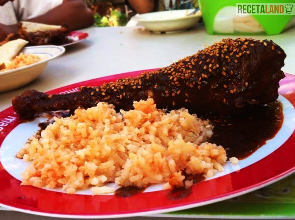 Mole de guajolote