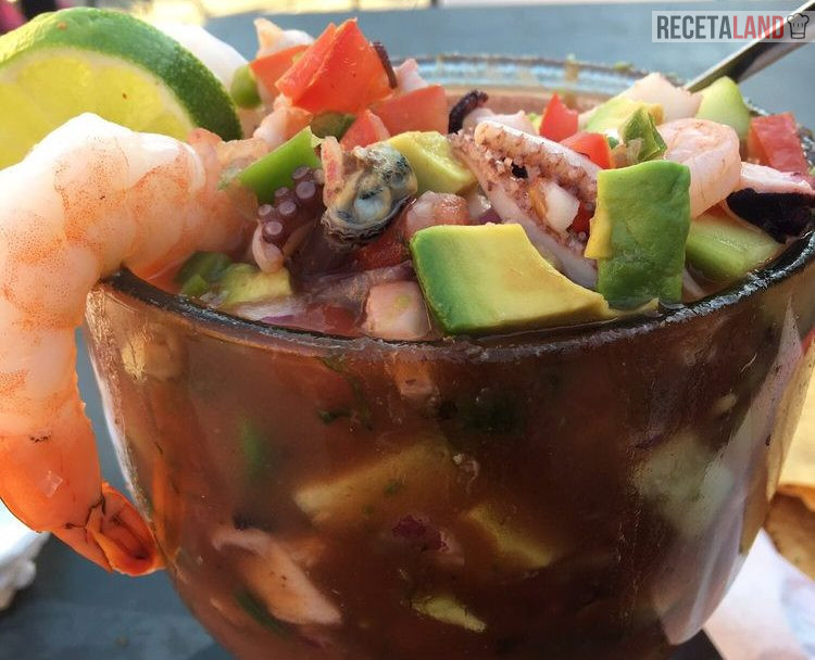 Michelada con Mariscos