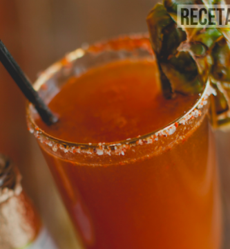 Michelada de Piña