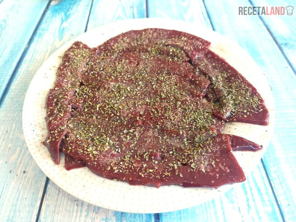 Filetes de hígado de Ternera macerando