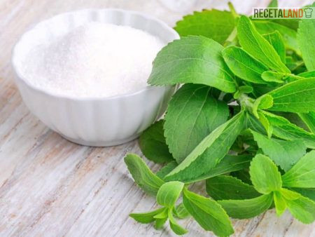 Stevia natural en hoja y en polvo granulada