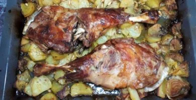 Paletillas de cordero recién salidas del horno